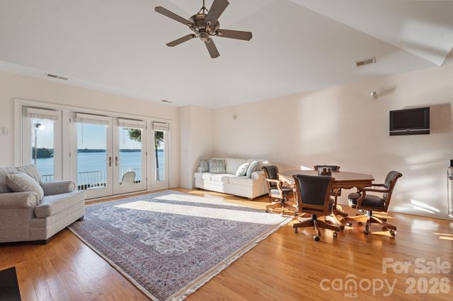2477 Peninsula Shores Court, Denver, NC 28037