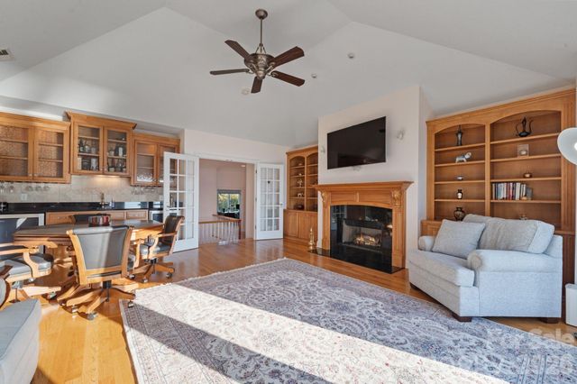 2477 Peninsula Shores Court, Denver, NC 28037
