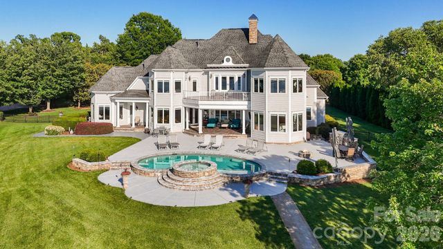 2477 Peninsula Shores Court, Denver, NC 28037