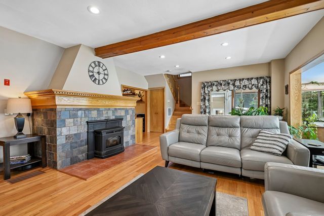 76 Holts Point Road, Sandown, NH 03873