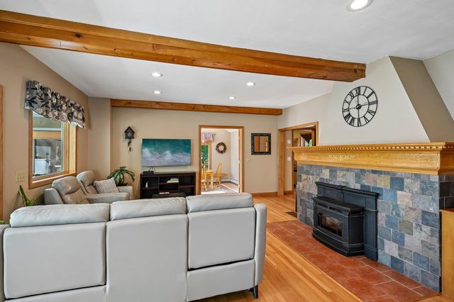 76 Holts Point Road, Sandown, NH 03873