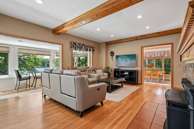 76 Holts Point Road, Sandown, NH 03873