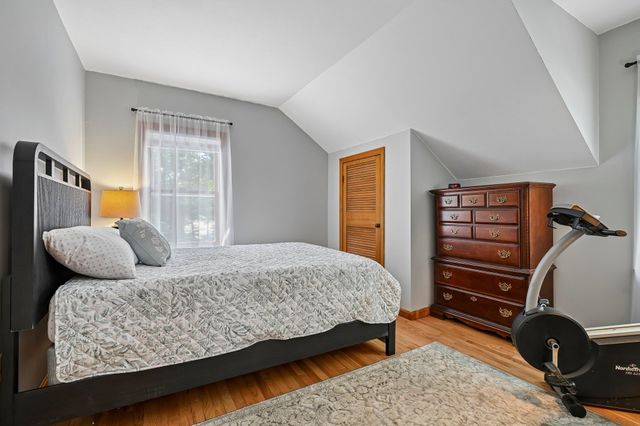 76 Holts Point Road, Sandown, NH 03873
