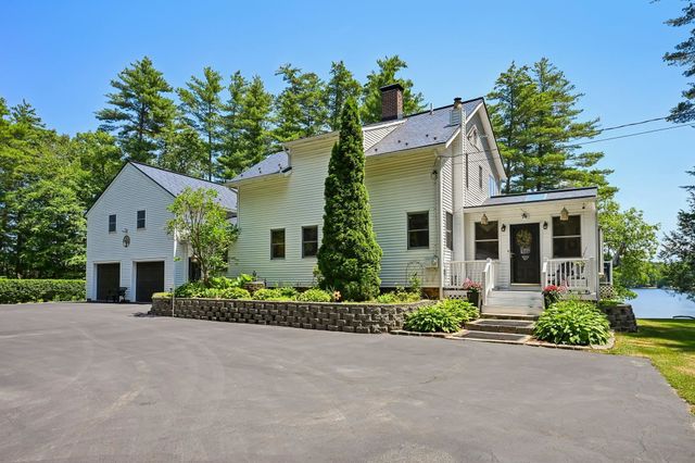 76 Holts Point Road, Sandown, NH 03873