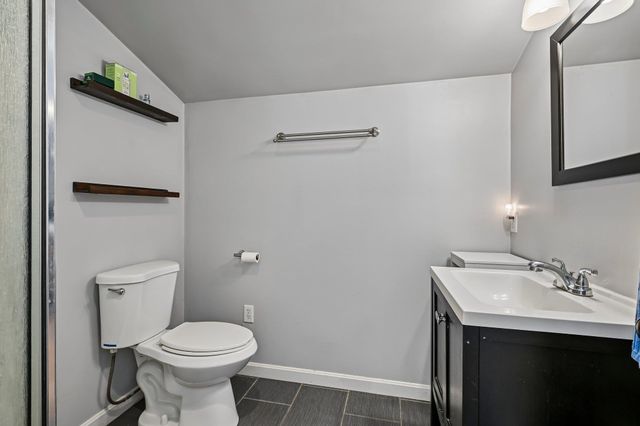 76 Holts Point Road, Sandown, NH 03873