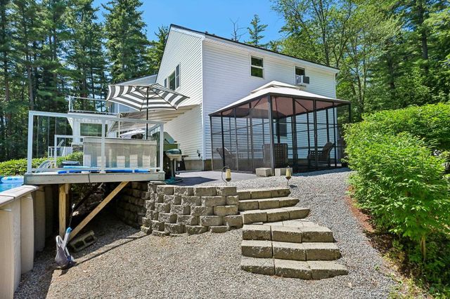 76 Holts Point Road, Sandown, NH 03873
