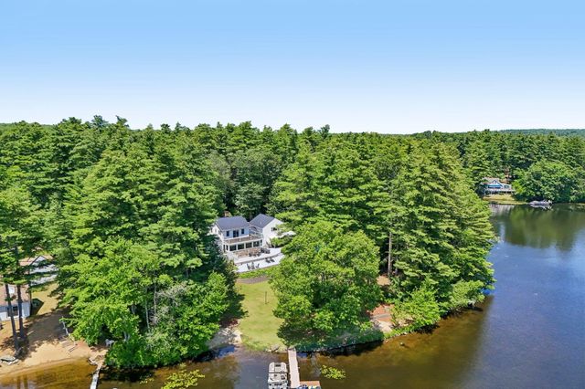 76 Holts Point Road, Sandown, NH 03873