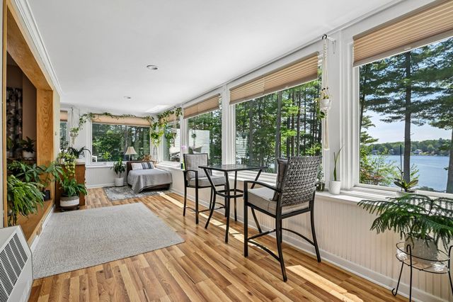 76 Holts Point Road, Sandown, NH 03873