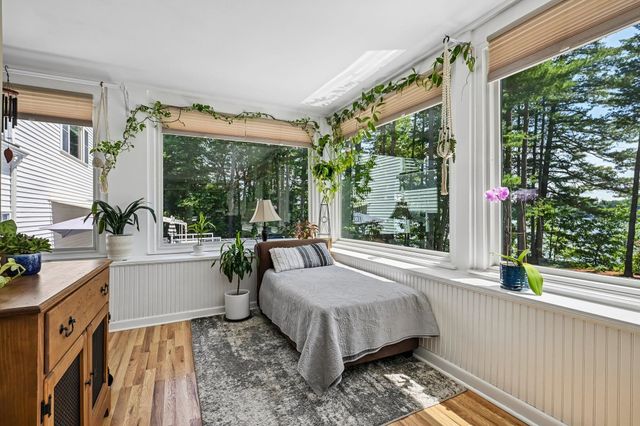 76 Holts Point Road, Sandown, NH 03873