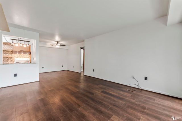 2465 Riverside Drive 113, Trenton, MI 48183