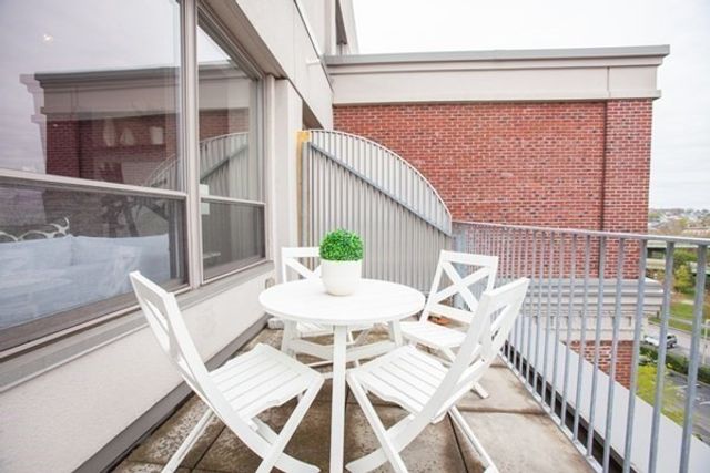 156 Porter Street 424, Boston, MA 02128