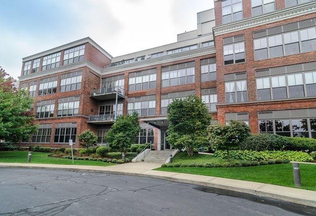 156 Porter Street 424, Boston, MA 02128