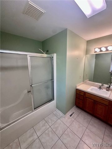 3851 Stone Ridge Road, Wheatfield, NY 14120