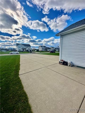 3851 Stone Ridge Road, Wheatfield, NY 14120