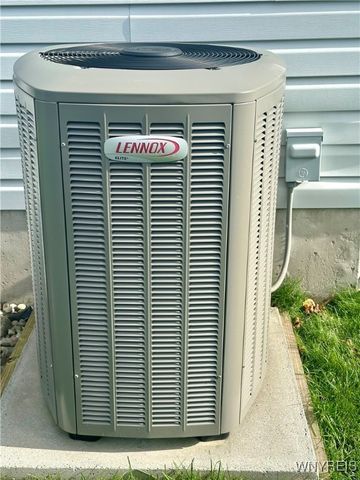 3851 Stone Ridge Road, Wheatfield, NY 14120