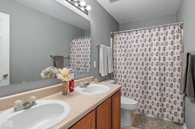 4804 Spring Flower Court, Indianapolis, IN 46237