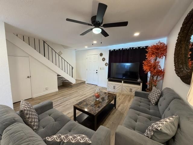 4183 Brookfield Dr, Sacramento, CA 95823