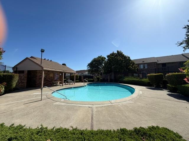 4183 Brookfield Dr, Sacramento, CA 95823