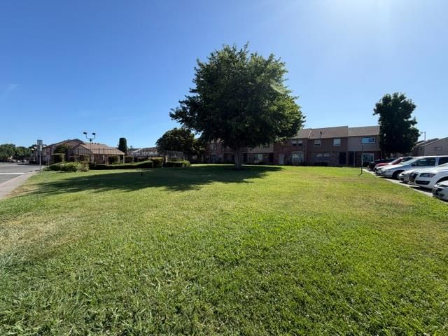 4183 Brookfield Dr, Sacramento, CA 95823