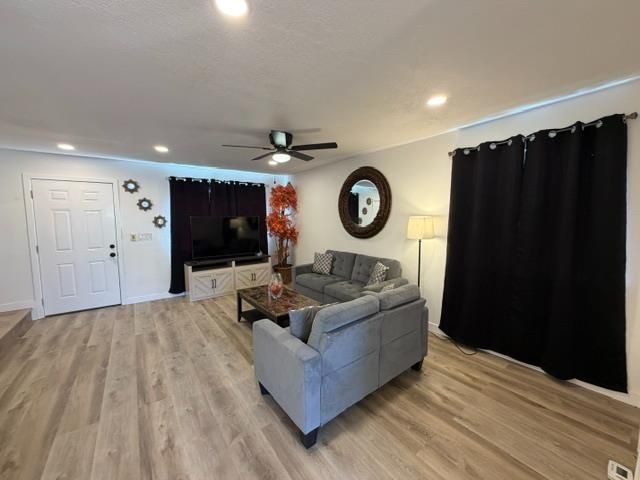 4183 Brookfield Dr, Sacramento, CA 95823