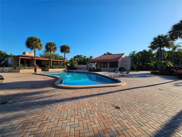 10144 Costa Del Sol Boulevard, Doral, FL 33178