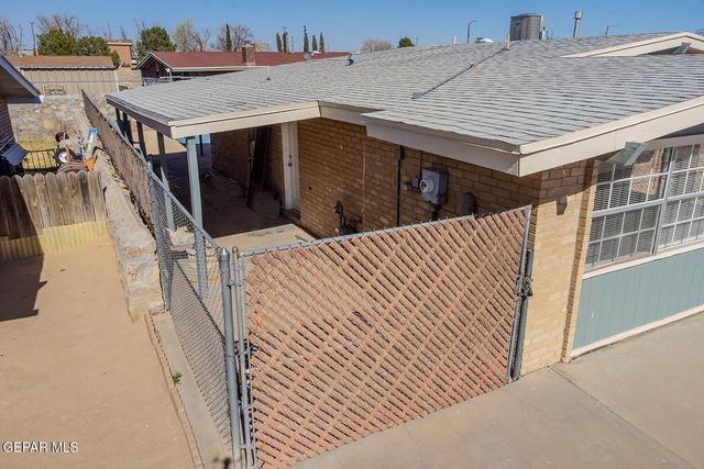 8747 PLAINS Drive, El Paso, TX 79907