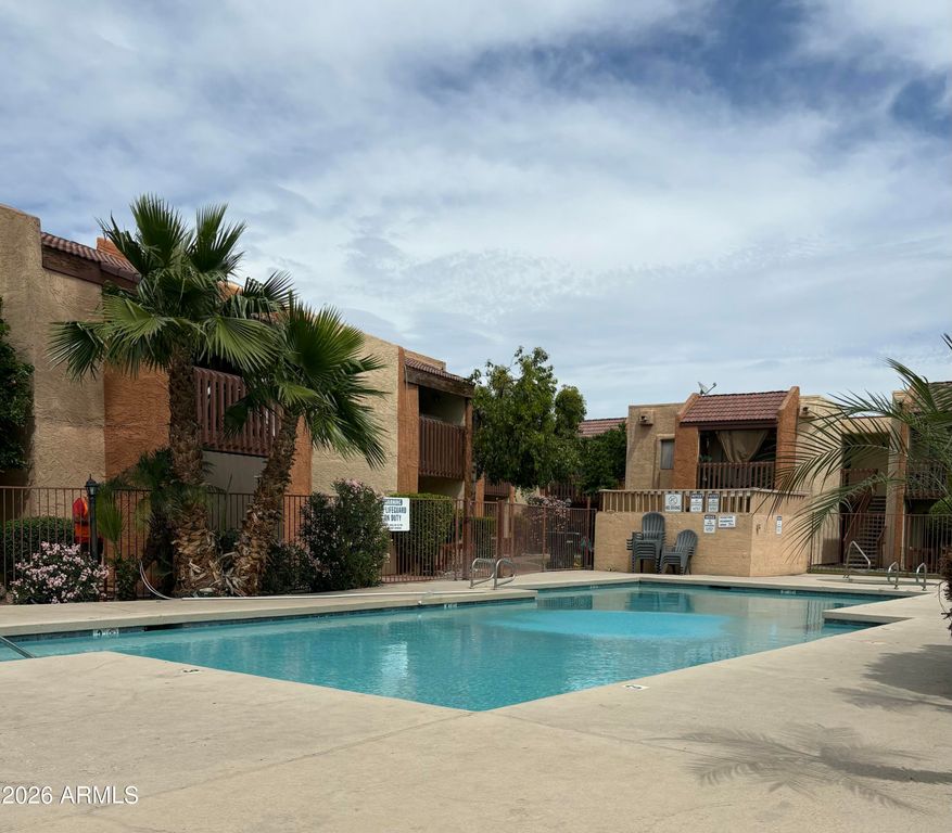 2121 W ROYAL PALM Road 1097, Phoenix, AZ 85021