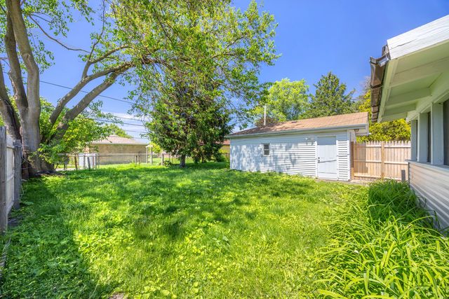 15524 Gouwens Lane, South Holland, IL 60473