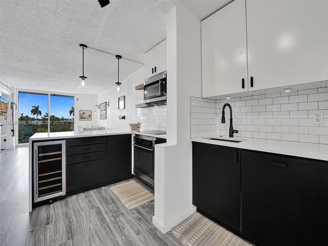 1777 SE 15th St 407, Fort Lauderdale, FL 33316