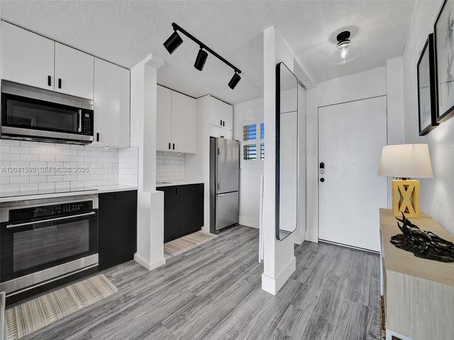 1777 SE 15th St 407, Fort Lauderdale, FL 33316