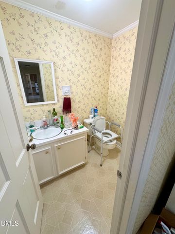 1634 Crescent Drive, Henderson, NC 27536