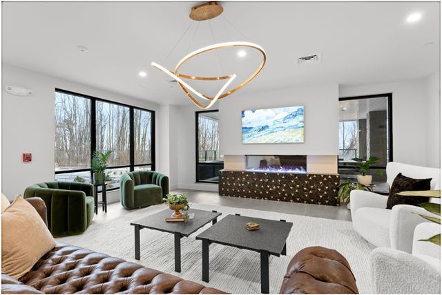 125 Cambrian Way Unit 607, Burlington, VT 05401