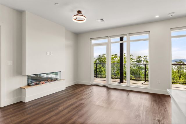 125 Cambrian Way Unit 607, Burlington, VT 05401