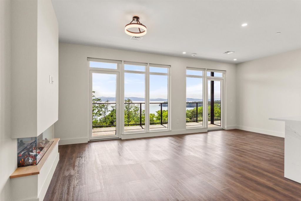 125 Cambrian Way Unit 607, Burlington, VT 05401