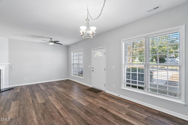 318 Glaston Court, Apex, NC 27502