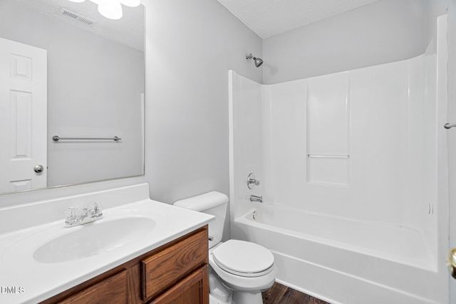 318 Glaston Court, Apex, NC 27502