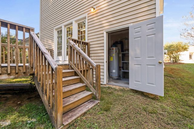 318 Glaston Court, Apex, NC 27502