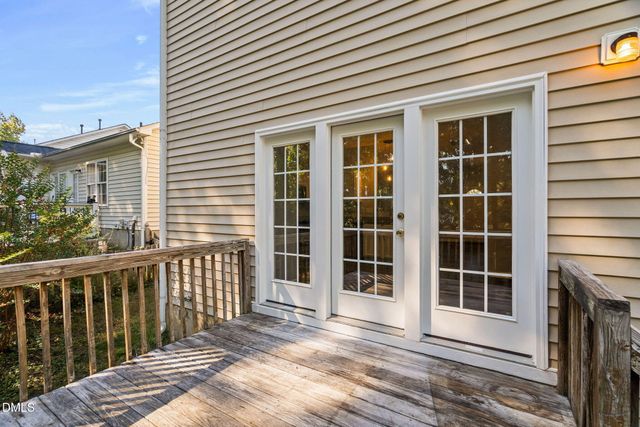 318 Glaston Court, Apex, NC 27502