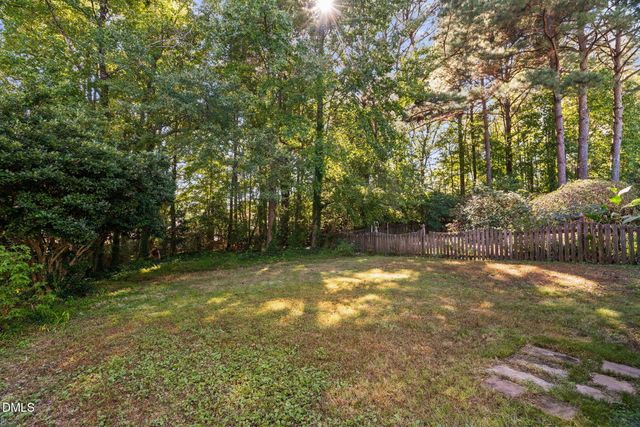 318 Glaston Court, Apex, NC 27502