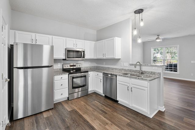 318 Glaston Court, Apex, NC 27502