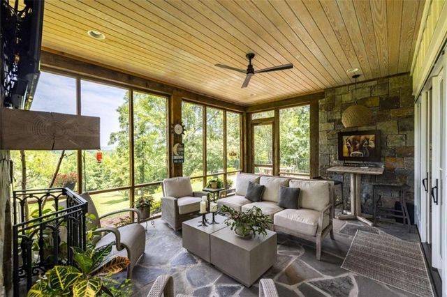 185 Marion Dairy Road, Lindale, GA 30147