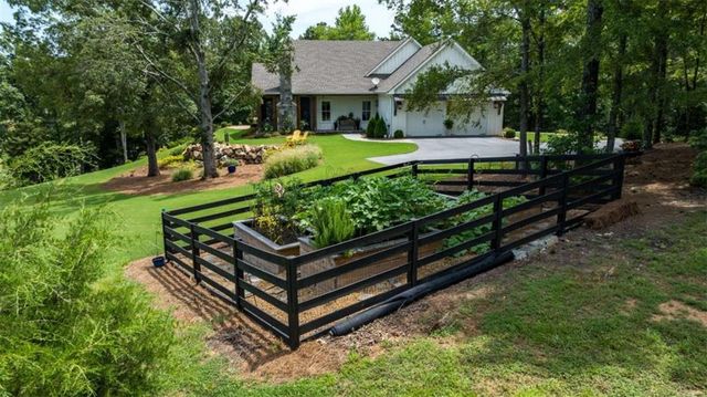 185 Marion Dairy Road, Lindale, GA 30147