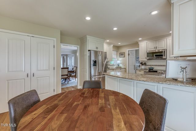 411 Elm Lane, Johnson City, TN 37604