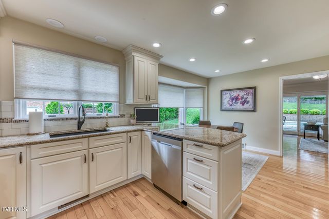 411 Elm Lane, Johnson City, TN 37604