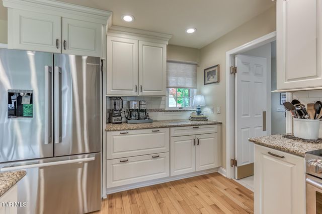 411 Elm Lane, Johnson City, TN 37604