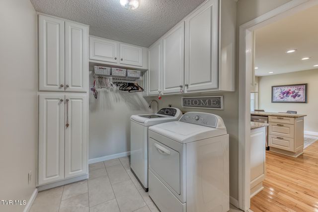 411 Elm Lane, Johnson City, TN 37604