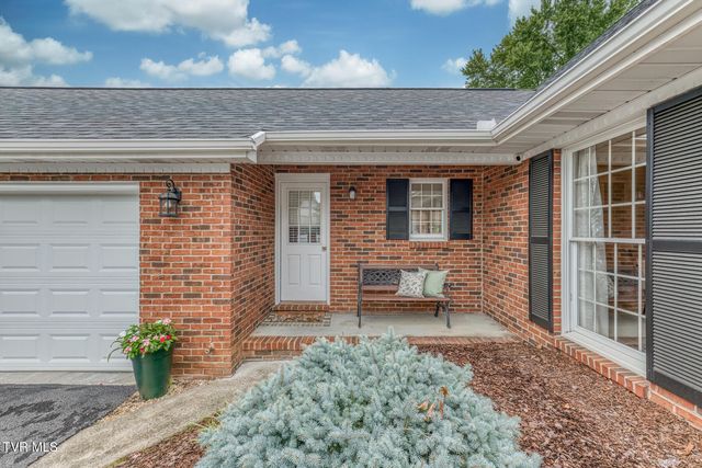 411 Elm Lane, Johnson City, TN 37604