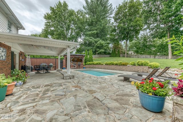 411 Elm Lane, Johnson City, TN 37604