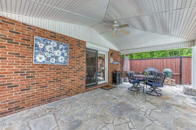 411 Elm Lane, Johnson City, TN 37604