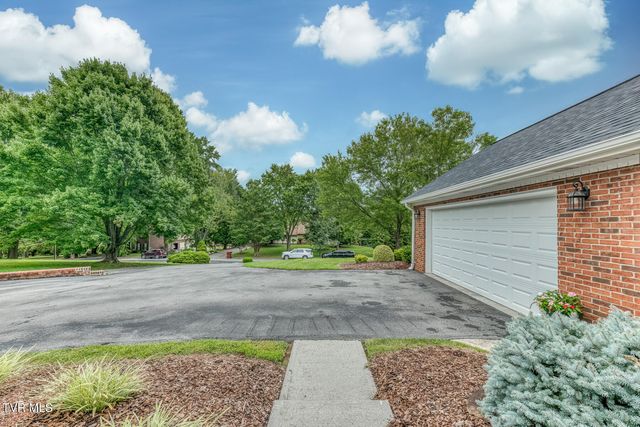 411 Elm Lane, Johnson City, TN 37604